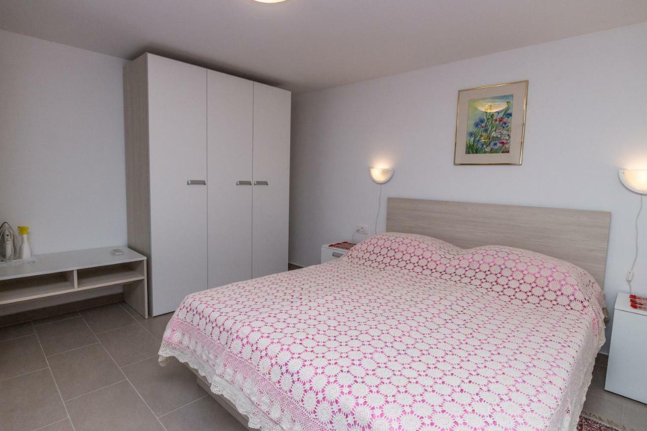 Apartment Nada Medveja Ловран Екстериор снимка
