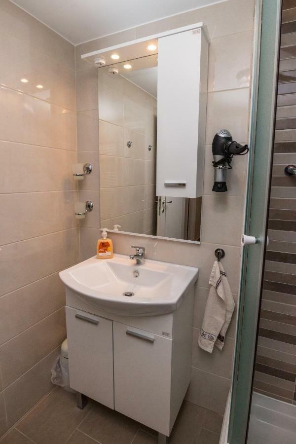 Apartment Nada Medveja Ловран Екстериор снимка